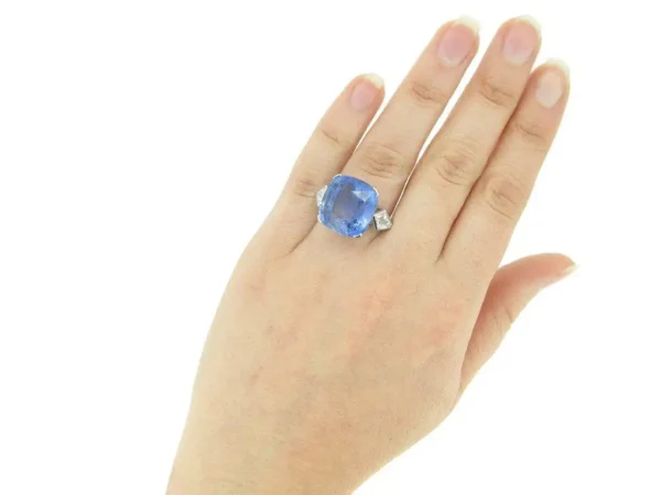 20.13 Carats Natural Unenhanced Ceylon Sapphire Diamond Platinum Ring