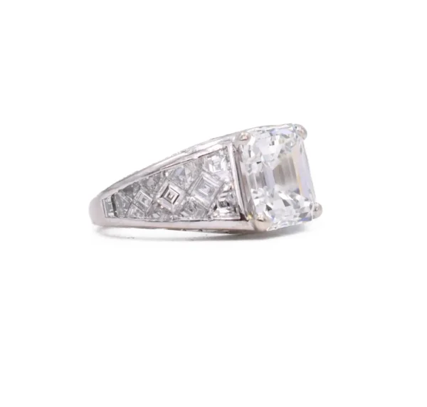 Graff GIA Certified Emerald Cut 4.03 Carat Diamond Fancy Cut Diamond Set Ring