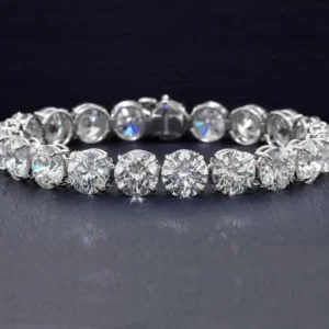 Straight Line Bracelet with Round Brilliant Diamonds