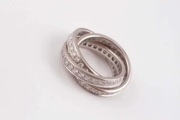 Trinity de Cartier Diamond Ring For Sale