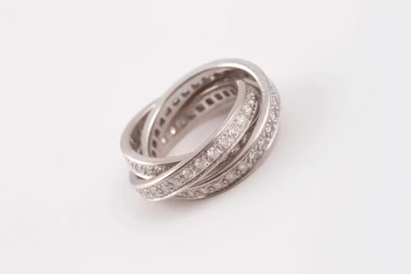 Trinity de Cartier Diamond Ring For Sale